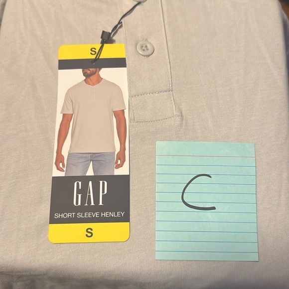 GAP Men’s Short Sleeve 3 Button Henley Tee Gray Size Small - Picture 7 of 12
